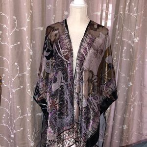 Chicos cardigan with a beautiful design!